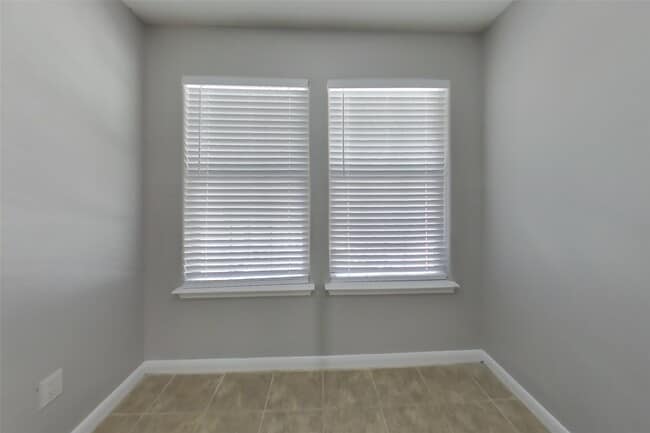 Photo - 10951 Royal Forest Dr