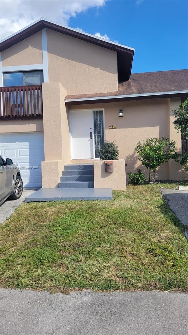 Photo - 914 NW 106th Ave Cir