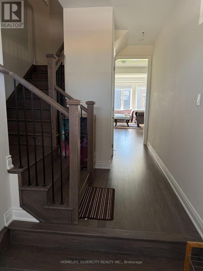 Photo - 39 Stanley Leitch Dr
