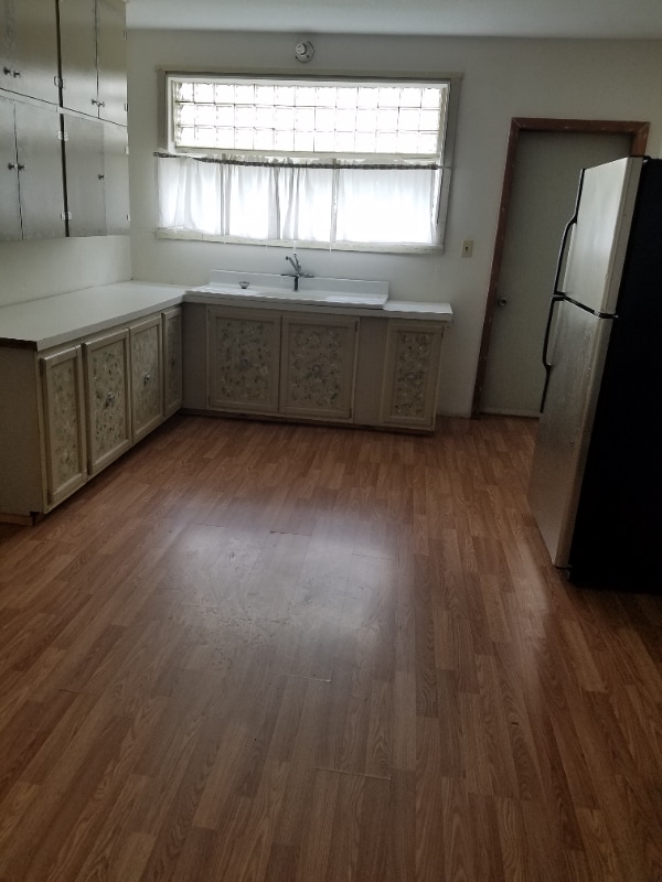 Photo - 300 Bowers St