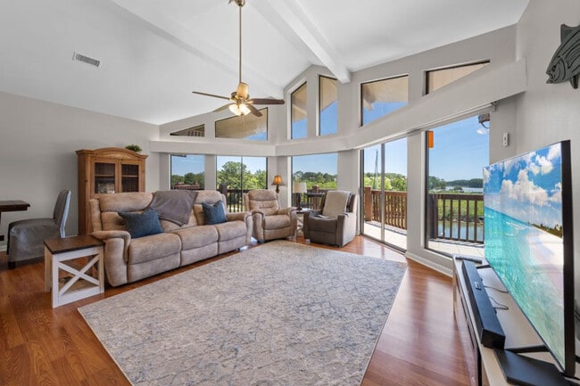3806 Spinnaker Dr Unit SI ID1330447P