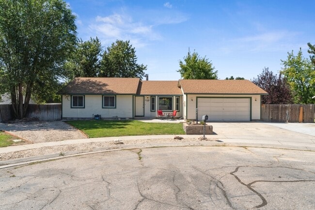 Building Photo - 5591 N Marlboro Ave Rental
