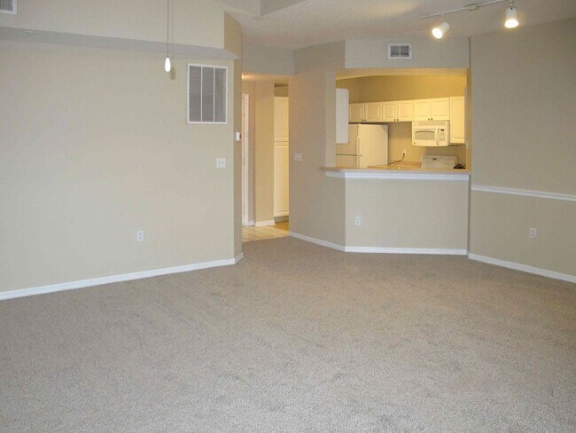 Photo - 2 bd / 2 ba Condo in Gated Community - Palms Club Unit 5-310