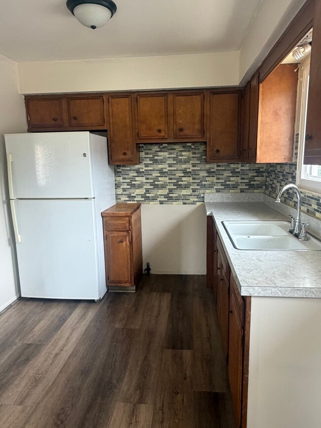 Photo - 2414 22nd St NE