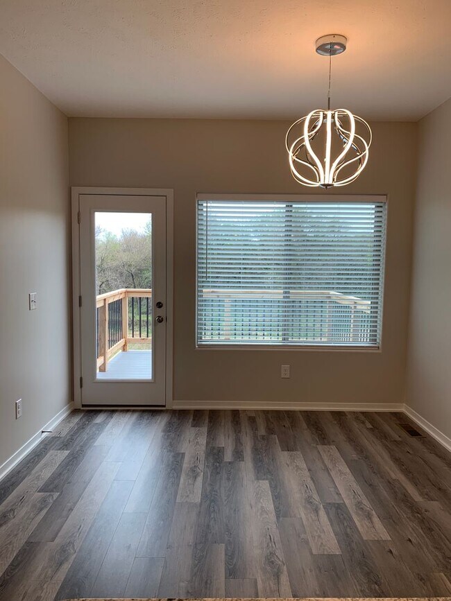 Photo - Walkout ranch townhome with 2 stall garage...