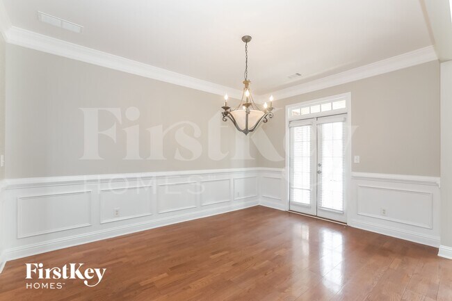 Photo - 925 Havenstone Walk SW