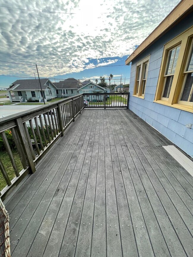 Photo - Ocean views from 250 sq ft deck- One bedroom