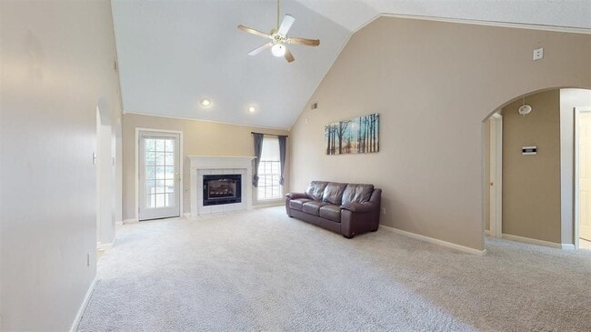 195 Cross Point Dr