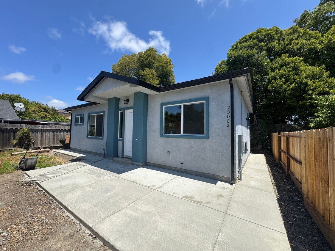 Photo - 23002 Amador St (Hayward, CA)