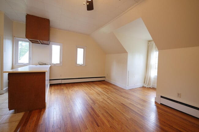 Building Photo - 723 W South St Unit #1 Rental