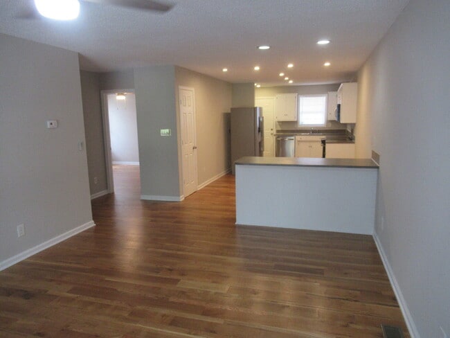 802 Horseshoe Lake Rd