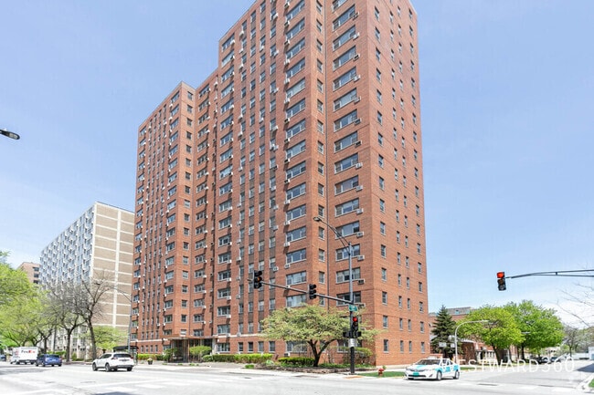Building Photo - 2909 N Sheridan Rd Unit 1410 Rental
