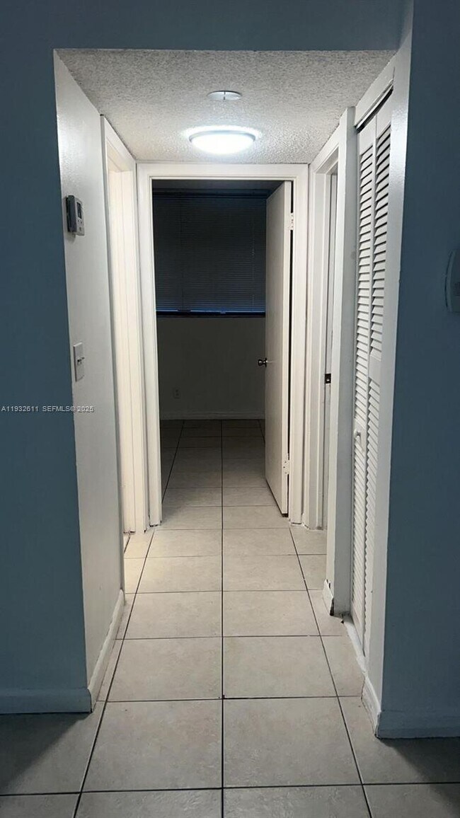 Photo - 1880 N Congress Ave Unidad 105