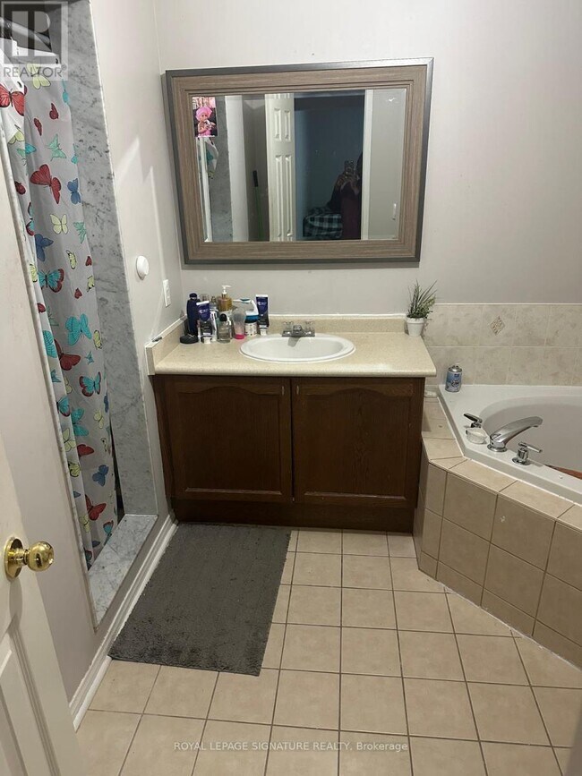 Photo - 1215 Wadebridge Crescent