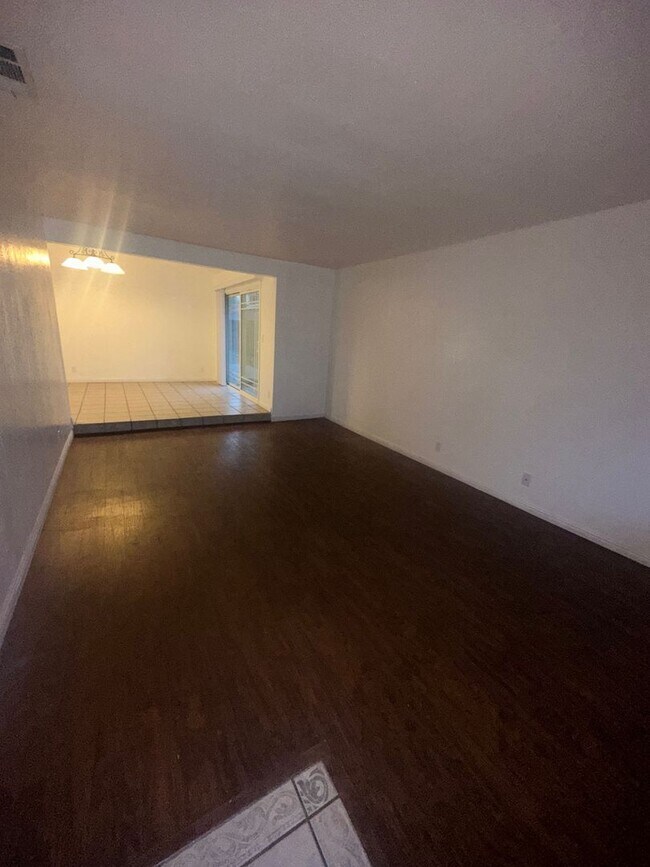 Photo - Remodelled Duplex With Lincoln Schools