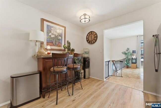 Photo - 774 Sassafras Ct