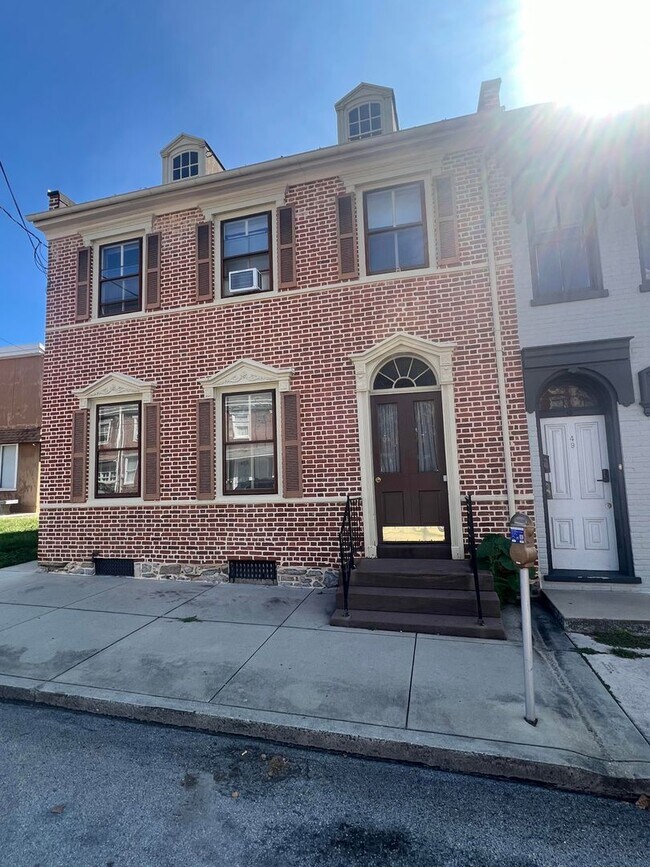 Photo - 47 S Bedford St Unit Apt 2
