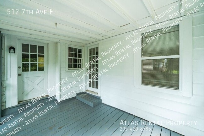 Photo - 512 7th Ave E