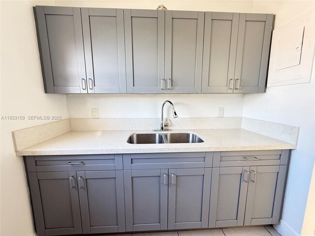 Photo - 2313 NW 14th St Unidad 3