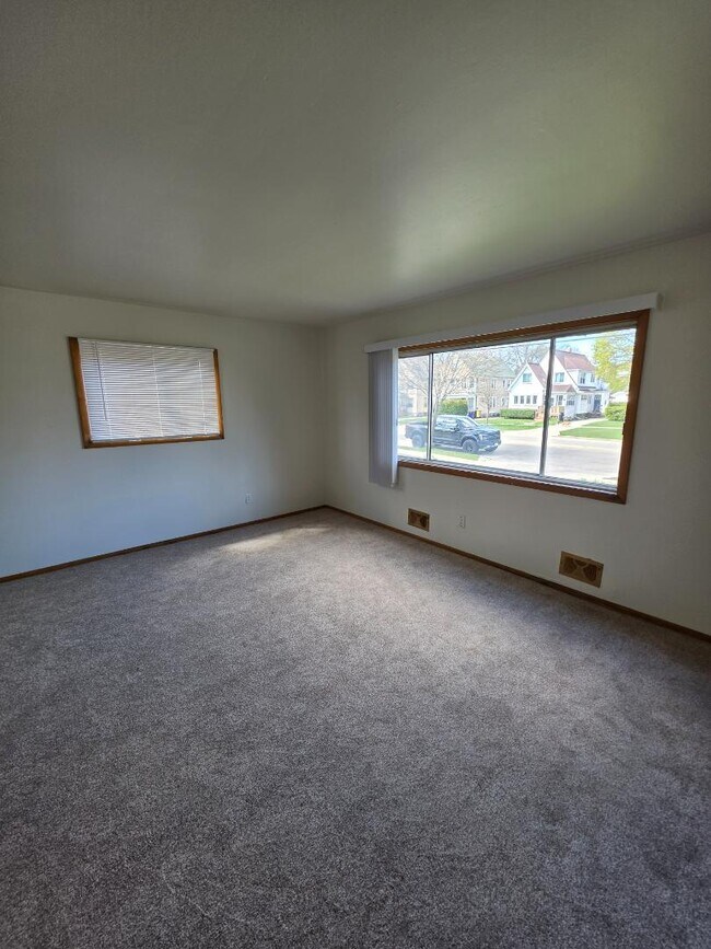 Photo - 8641 W Lapham St