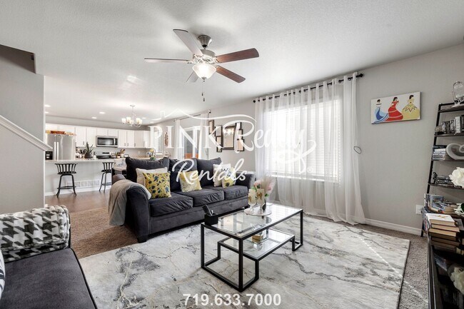 Photo - Stunning 3 Bedroom Home in Lorson Ranch wi...