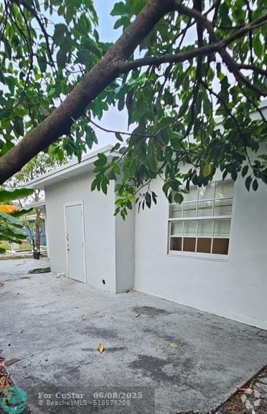 Building Photo - 651 NE 46th Ct Rental