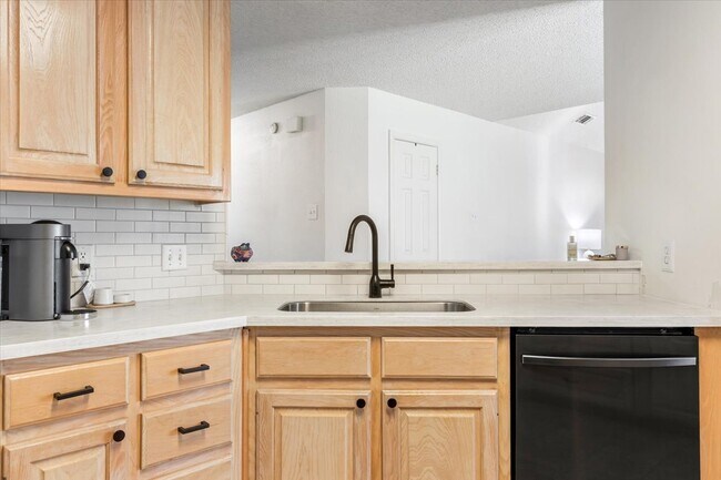 Photo - 40 Sugar Creek Pl