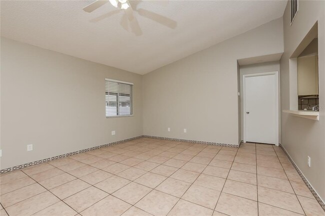 Photo - 1815 Prairie Lake Blvd