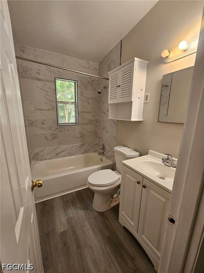Photo - 3022 Guava St