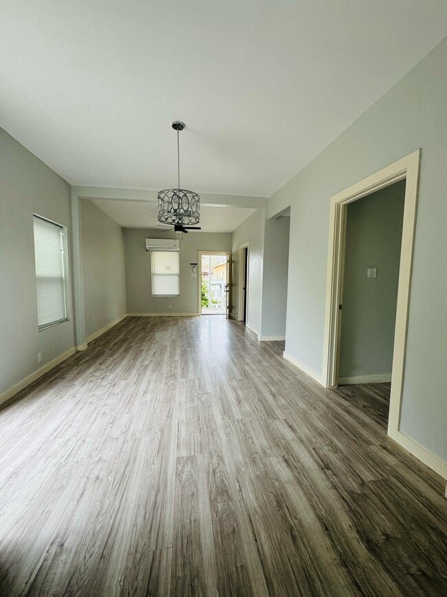 Photo - 1317 Santa Maria Ave