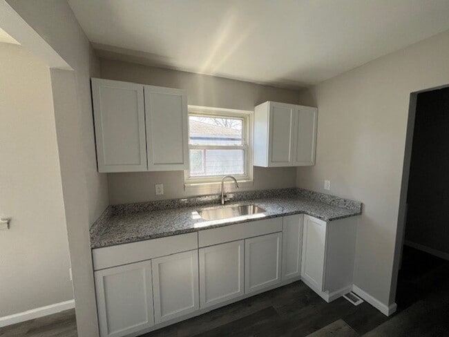 Photo - 67 Brooks St