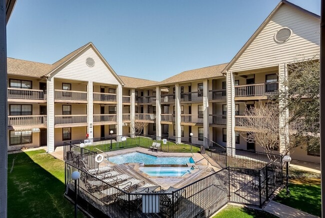 Photo - EL308 Unit EL308