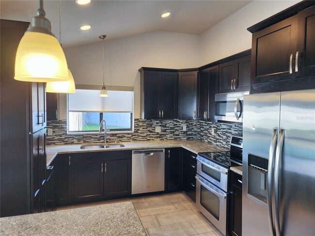 Photo - 18303 Big Pond Way