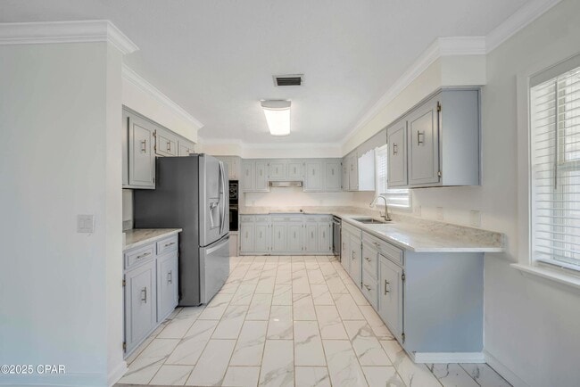 Photo - 205 Sunset Ln