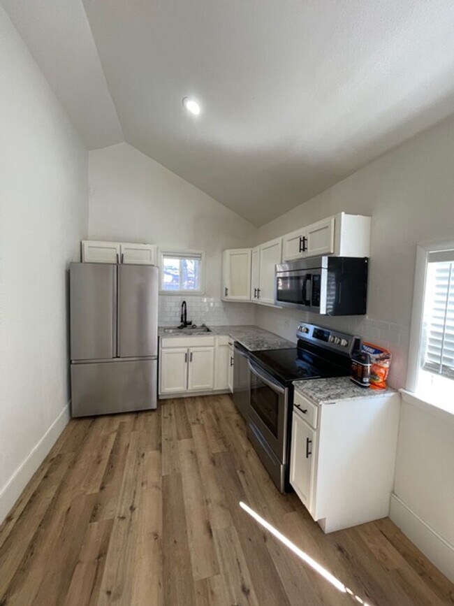 2107 Morrow Ave Unit B