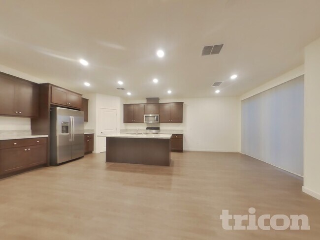 Photo - 2050 Delta Vw Ave