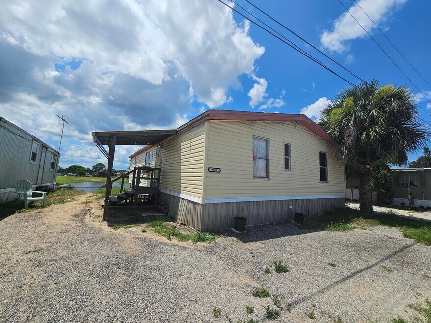 920 Boardwalk Ln