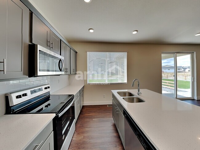 Photo - 3994 Wyedale Way