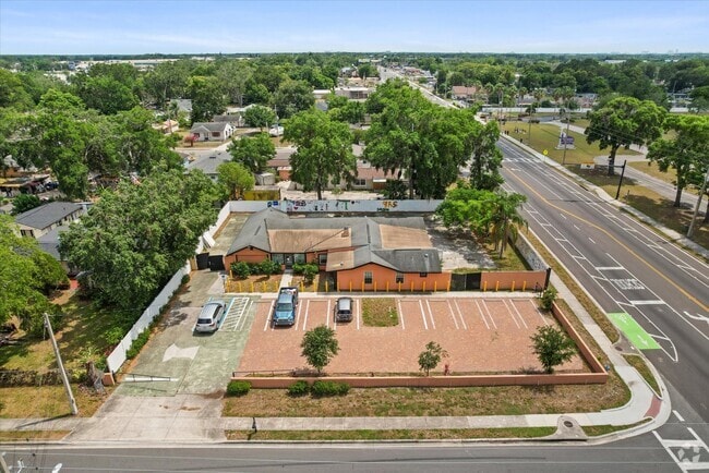 Building Photo - 1436 22nd St Unit 1 Rental