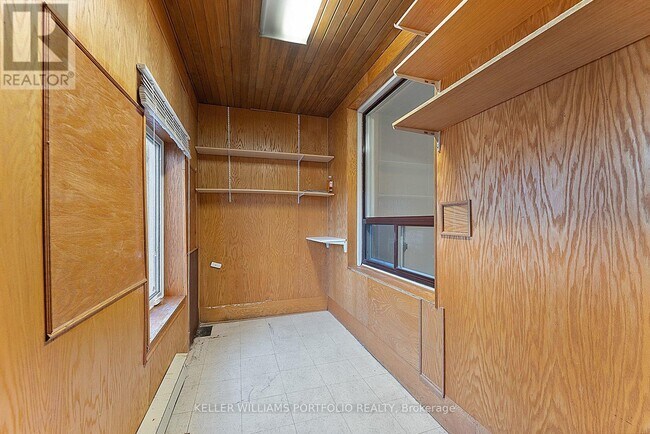 Photo - 570 Jones Ave