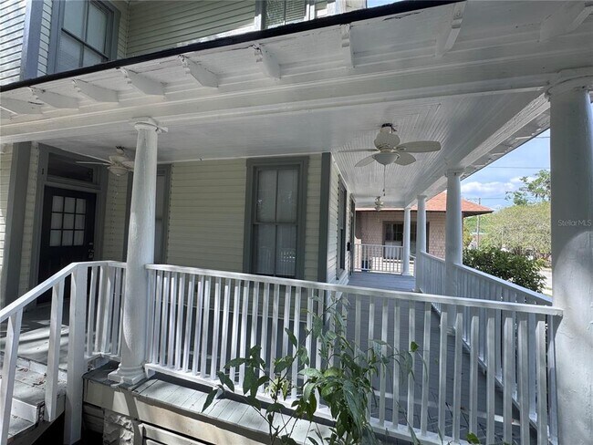 Photo - 114 NE Tuscawilla Ave