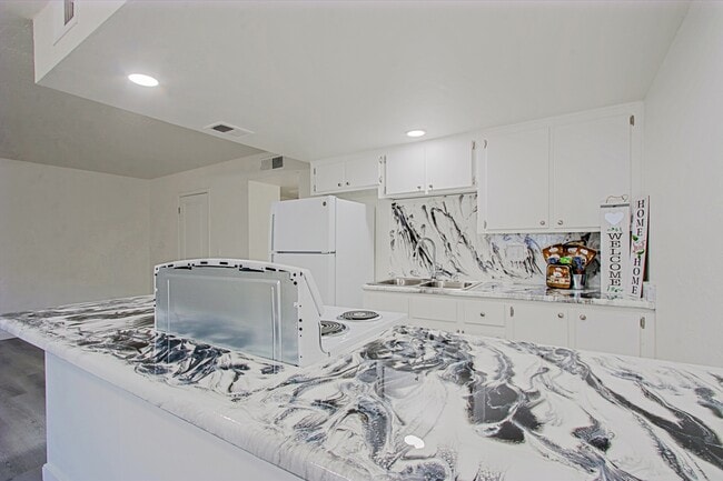 Photo - Aire Libre Apartment Homes