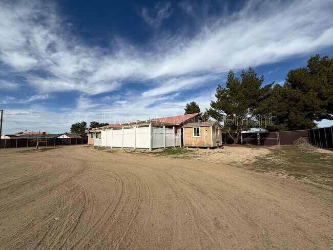 Photo - 15006 Tuscola Rd