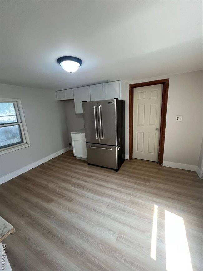 Photo - 714 W 8th St