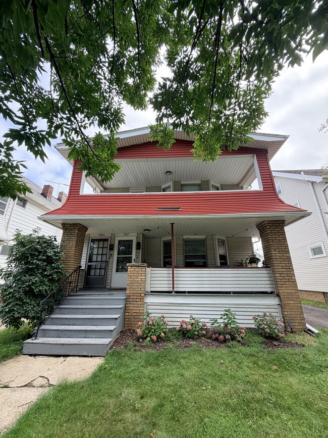 Building Photo - 2035 Richland Ave Unit 2035
