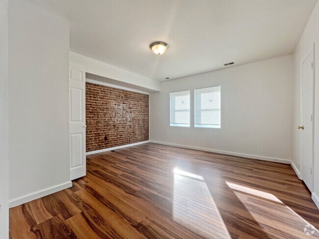 Building Photo - 1717 Trinidad Ave NE Rental