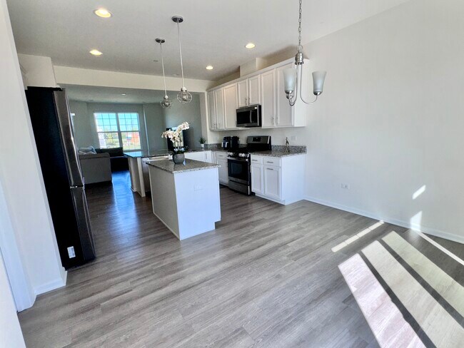 Photo - 14024 S Sheridan Trl