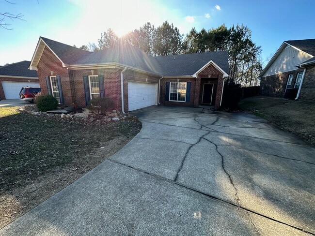 Photo - 108 Gardenside Dr House