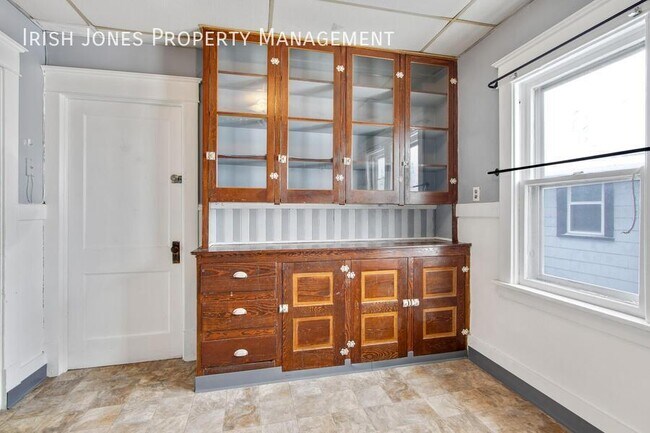 Photo - 105 Stevenson St Unit Upper