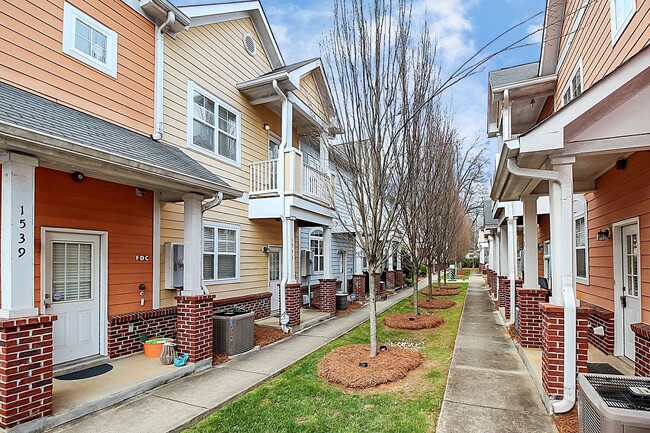 Photo - Townhome in The Plaza/NODA coming soon for Lease!